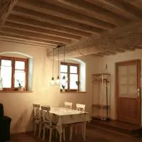 Stilvolle Wohnung auf 50 m² mit Parkplatz und WiFi, hotel in Kraiburg am Inn