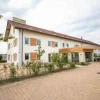Hotel Donau-Ries & Restaurante Delphi, hotel en Mertingen