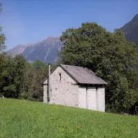 RUSTICO Orabino & SAUNA, hotel em Corzoneso