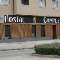 Hostal Campus، فندق في برغش