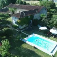 Les Granges de la Leigne, Ruffec, hotelli kohteessa Condac