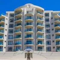 Cascades Self-Catering Apartments, отель в городе Summerstrand