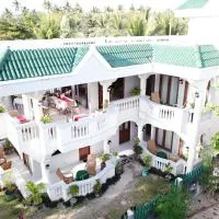 The Beach House Carabao Island, hotel v destinaci San Jose
