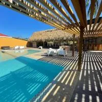 Hotel Sand Bay, готель у місті Пунта Русія