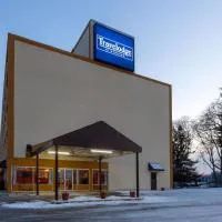 Travelodge by Wyndham Cleveland Airport, hotel en Brook Park