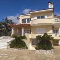 VILLA ALKMINI NEAR THE AIRPORT、ヴラヴロナにあるアテネ国際空港（エレフテリオス・ヴェニゼロス国際空港） - ATHの周辺ホテル