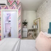 Room 1 Oleander Hotel Boutique Hotel Near Galveston Cruise Port，位于加尔维斯敦的酒店
