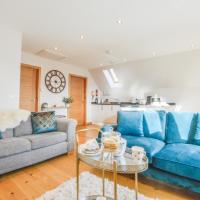 Rowan Tree Apartment - A modern, quiet hideaway with sweeping views across Oban