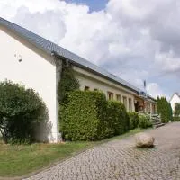 Gasthaus & Hotel Lindenkrug, hotel sa Poseritz