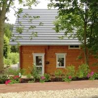 Wooden house with sauna in K stelberg, hotel in Küstelberg, Medebach