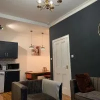 Glamours stylish Victorian apartment near city centre