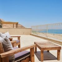 Beautiful home on the dead sea!, hotel in Ovnat