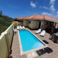 Cozy home under the Sun with Swimmingpool, hotel in Paradera