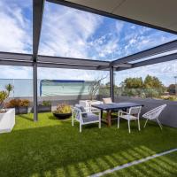 Skypark on Vincent - EXECUTIVE ESCAPES, hotel in Leederville, Perth