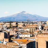 Terrazza con vista Etna e centro storico by Wonderful Italy