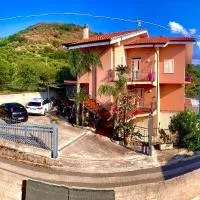 Villetta Fichera Monolocale, hotel u gradu Đojoza Marea