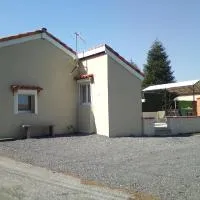 Le Cabanon, hotel en Lacrouzette