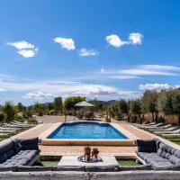 Beautiful home in Jijona with Outdoor swimming pool, WiFi and 5 Bedrooms, hotel en Jijona