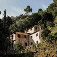 L'Eremo-Rifugio escursionistico.10 min steep walk!, Hotel in Portofino
