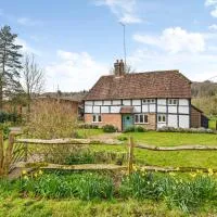 Bellflower Cottage, Ashdown Forest, hotel in Horsted Keynes