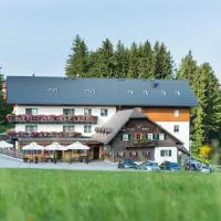 Gasthof Unterberger, hotelli kohteessa Sankt Kathrein am Offenegg