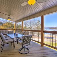 Lampe Retreat with Pool Access - Walk to Lake!