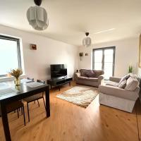 Lovely 2-Bedrooms Apartment Step to The Beach