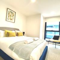 Free WIFI Stylish 2 Bedroom APT With Beautiful View Oakleigh, hotel in Oakleigh