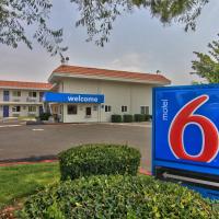 Motel 6-Sacramento, CA - North、サクラメントにあるMcClellan Airfield - MCCの周辺ホテル