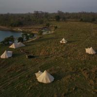 Burhan Wilderness Camps, hotel cerca de Surkhet Airport - SKH, Bhurkīā