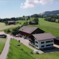 Ferienwohnung Bio-Bauernhof Fam Willam, hotel in Krumbach