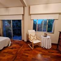 Hermosa habitación en apartamento en Carrasco - Comparte Apartamento conmigo, hotel u četvrti 'Carrasco' u gradu 'Montevideo'