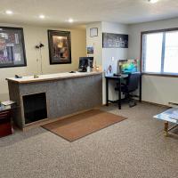 Travel Inn, hotel near Watertown Regional Airport - ATY, Watertown