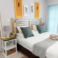The Coelacanth Guest House And Beach Thyme Self Catering, ξενοδοχείο σε Kiddʼs Beach
