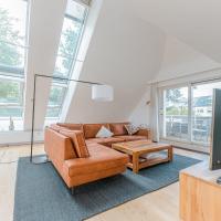 Luminous Penthouse with Terrace View and Parking