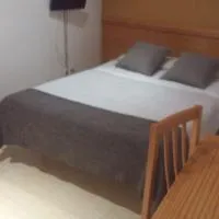 Hostal La Cañada Segoviana, хотел в Valmojado
