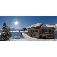 Hôtel les Gardettes, hotel v mestu Orcières