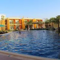 bangkok grand resort, отель в городе Bang Bo