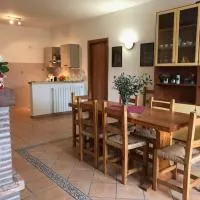 La Casa di Demetra. Un Paradiso tra gli Olivi., hotel in Montecchio