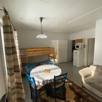 Huoneisto Äkäsjokisuu - Lapin Linna, Hotel in Äkäsjoensuu