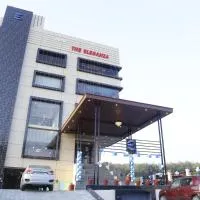 The Eleganza, hotel a Jhājra