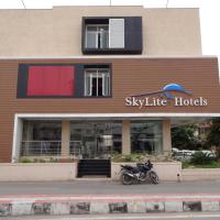 Viesnīca Hotel Sky Lite pilsētā Kojamputūra, netālu no vietas Coimbatore Starptautiskā lidosta - CJB