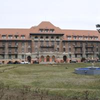 Hotel Triumf, khách sạn ở Kiseleff, Bucureşti