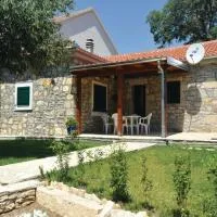 Pridraga에 위치한 호텔 Kamena kuća Rutar