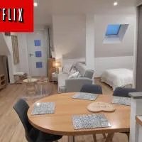 Studio cosy spacieux lumineux avec coin terrasse、Vézeloisのホテル