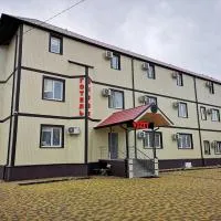 Отель Визит, hotel v destinaci Pogreby