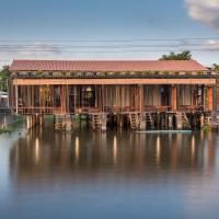 Humz Canal Stay, hotel di Nonthaburi