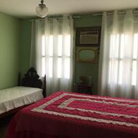 hospedagem quarto casa da wal, hotel in Goiás