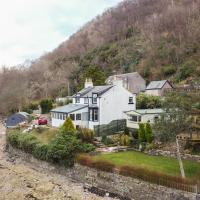 Rossmay House - 4 Bedroom Scottish Villa with waterfront / mountain views