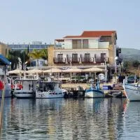 Y & P LATCHI HOTEL, hotel di Lachi